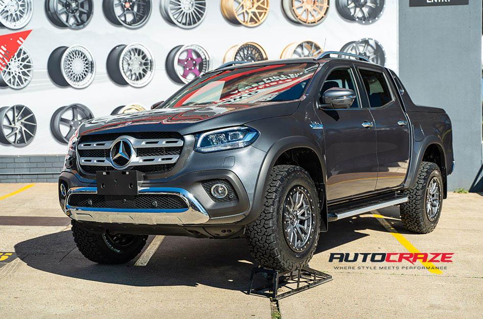MERCEDES X CLASS REBEL ANTHRACITE CENTER W BLACK LIP
